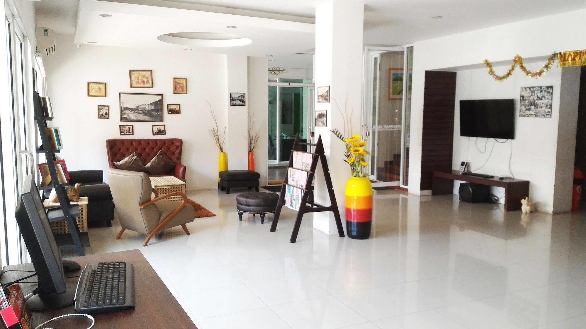 S2S Queen Trang Hotel Extérieur photo